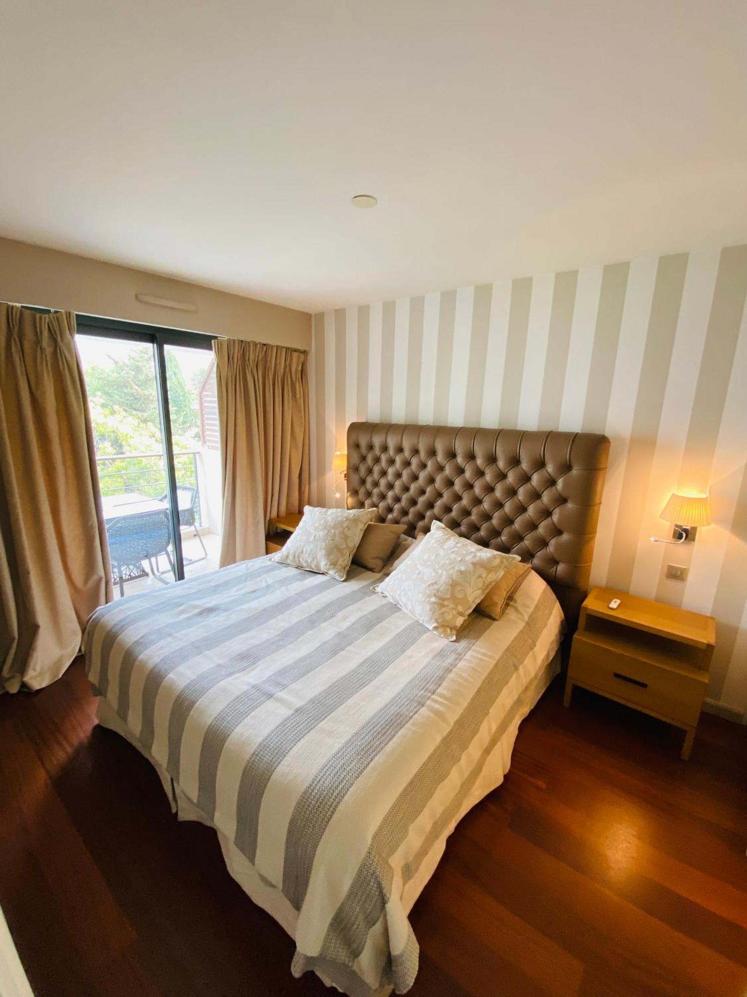 Apart-hotel Carlton Riviera
